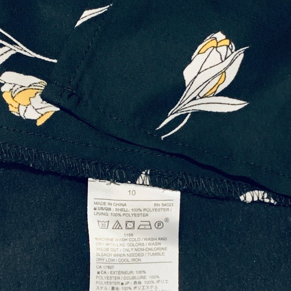 Banana Republic tulip print wrap Dress 10 - Picture 7 of 7